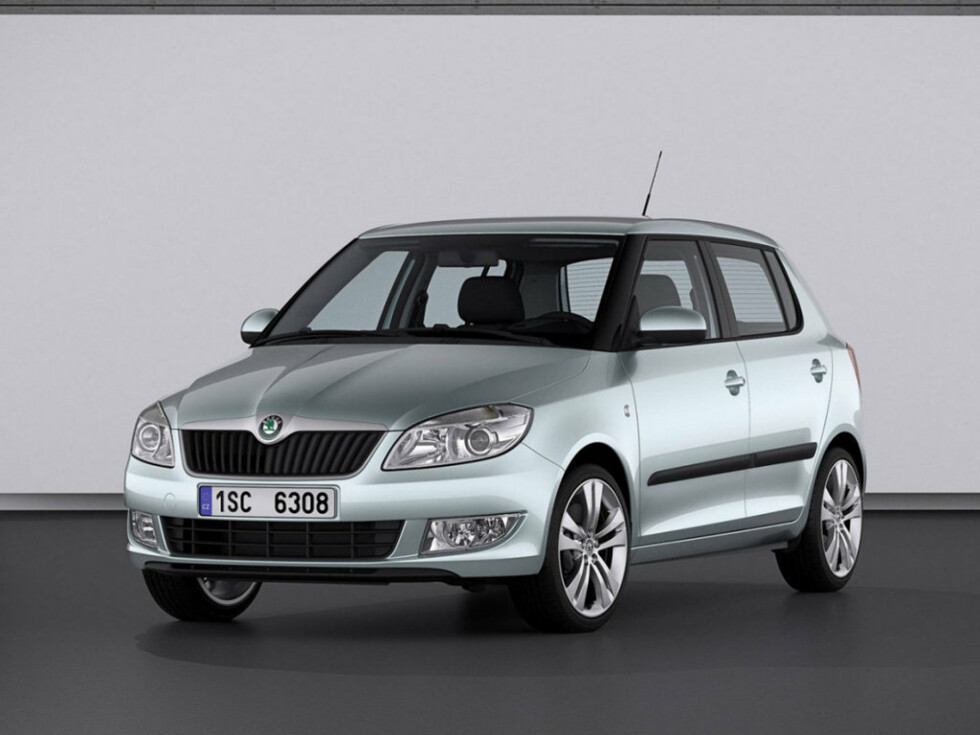 Коврики текстильные "Стандарт" для Skoda Fabia II (хэтчбек 5 дв / 5J2) 2010 - 2015, черные, 5шт.